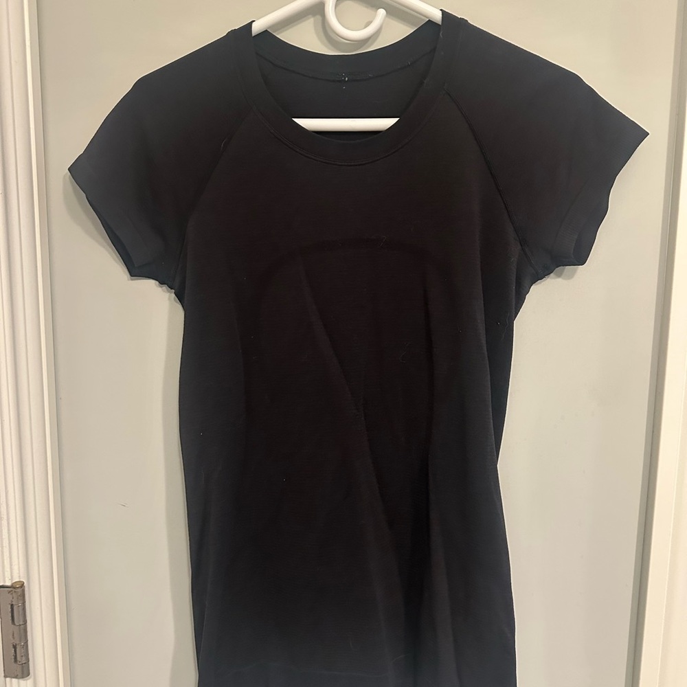 lululemon athletica Black Short Sleeve Tee